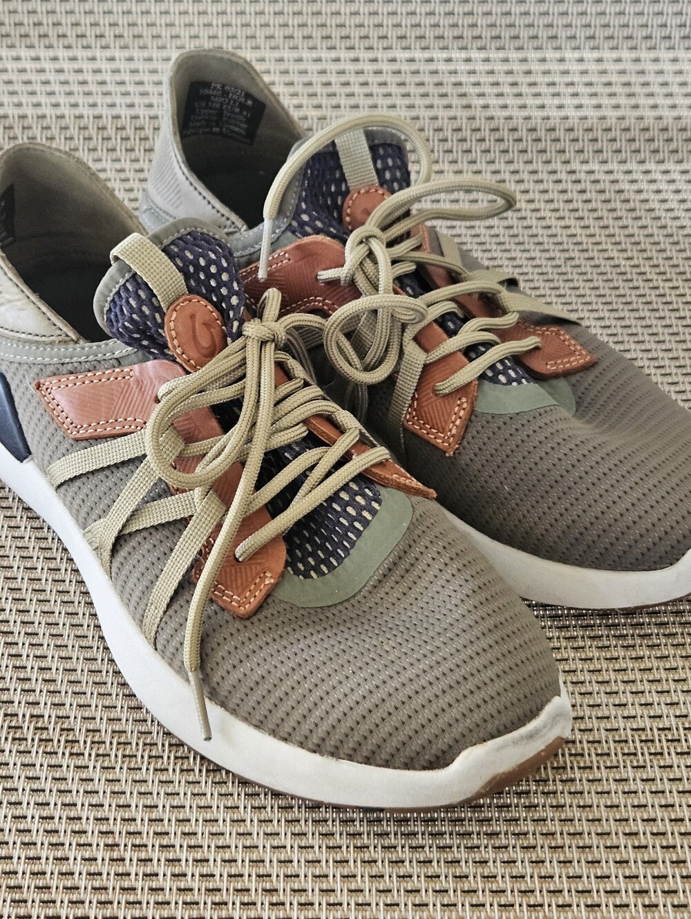 OLUKAI SNEAKERS, Size 8 Shoes, Olukai Shoes